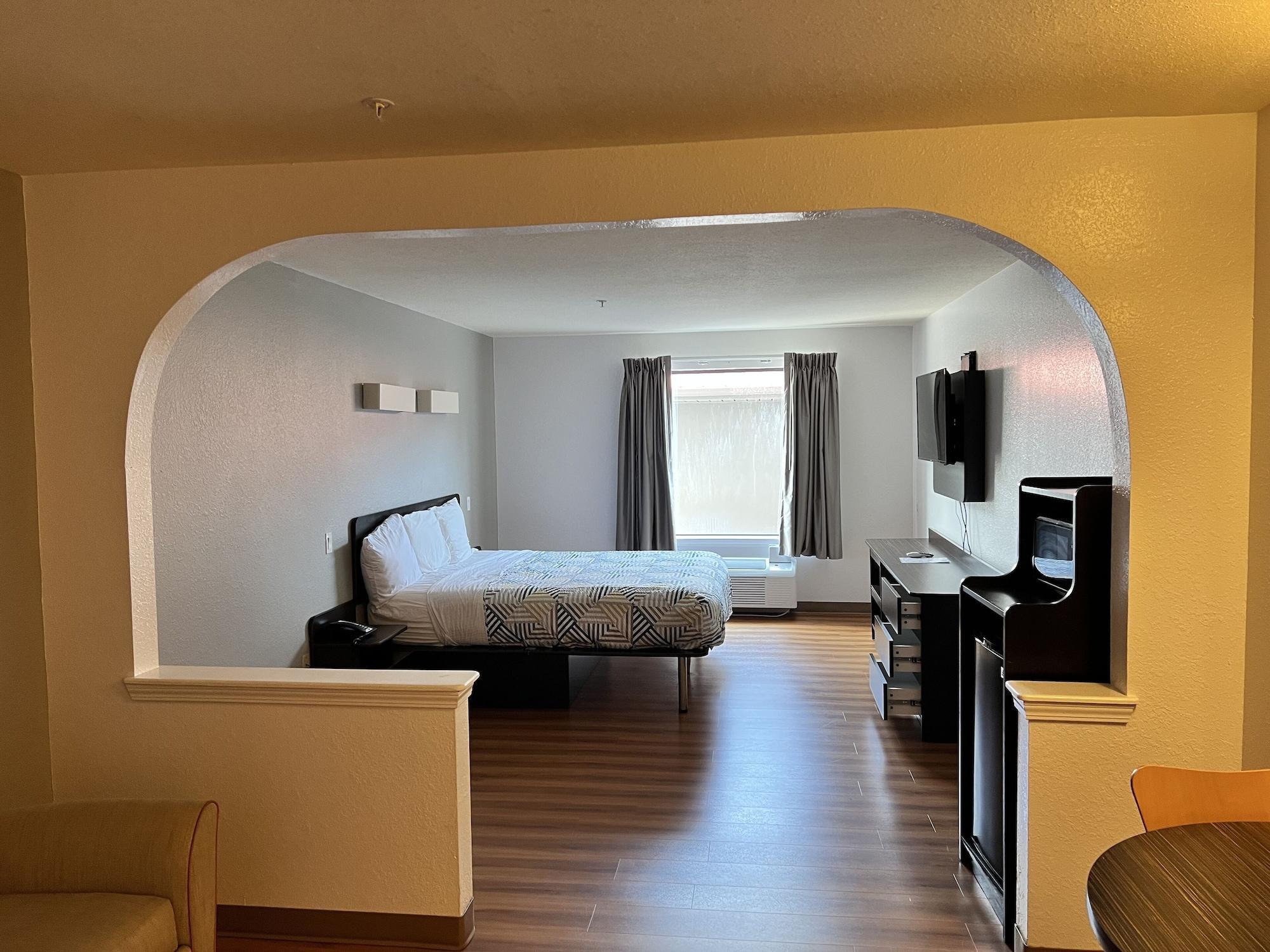Quality Inn & Suites Biloxi Exteriör bild