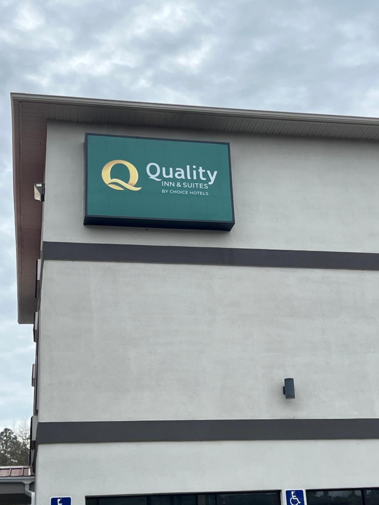 Quality Inn & Suites Biloxi Exteriör bild