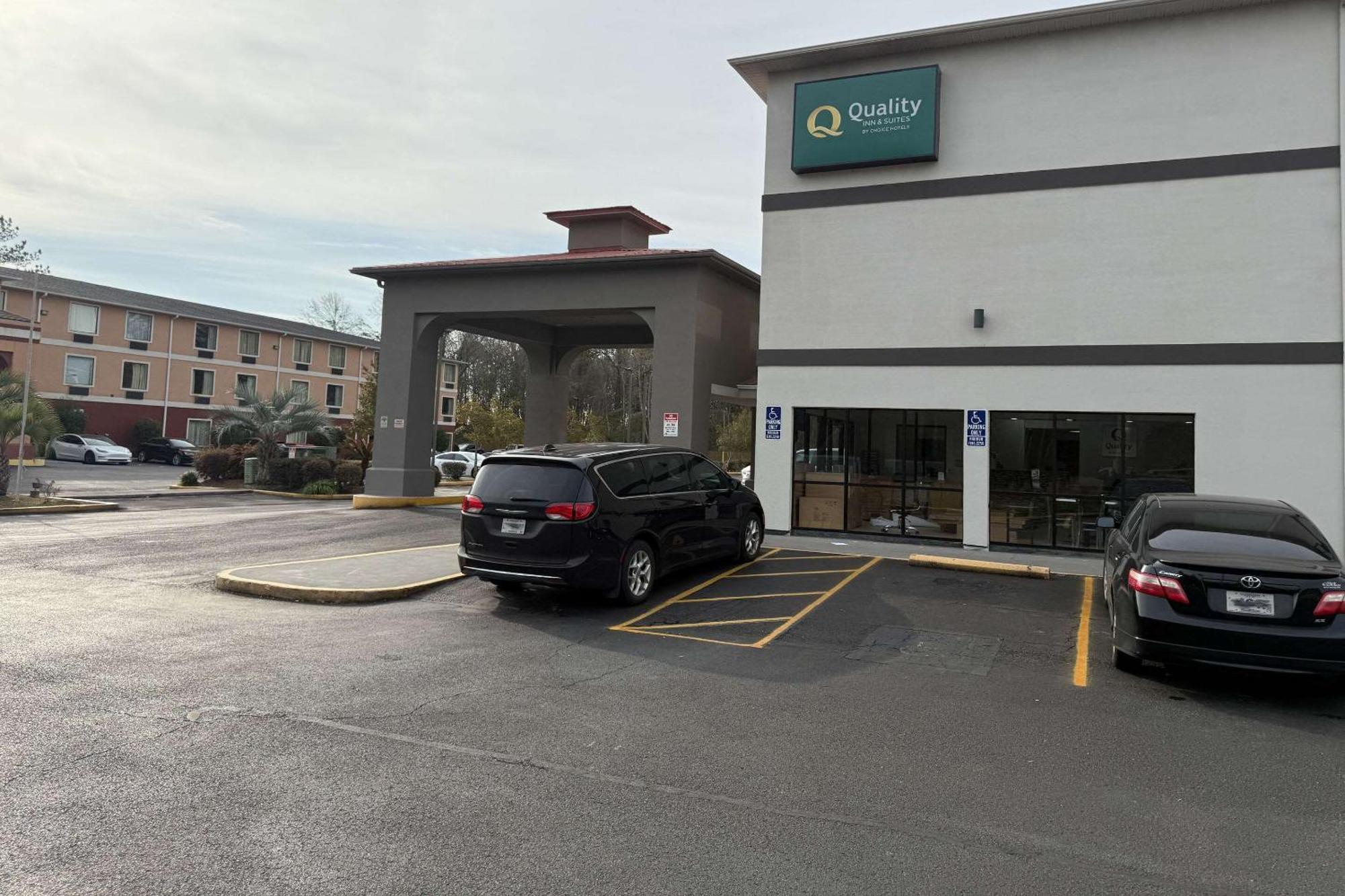 Quality Inn & Suites Biloxi Exteriör bild