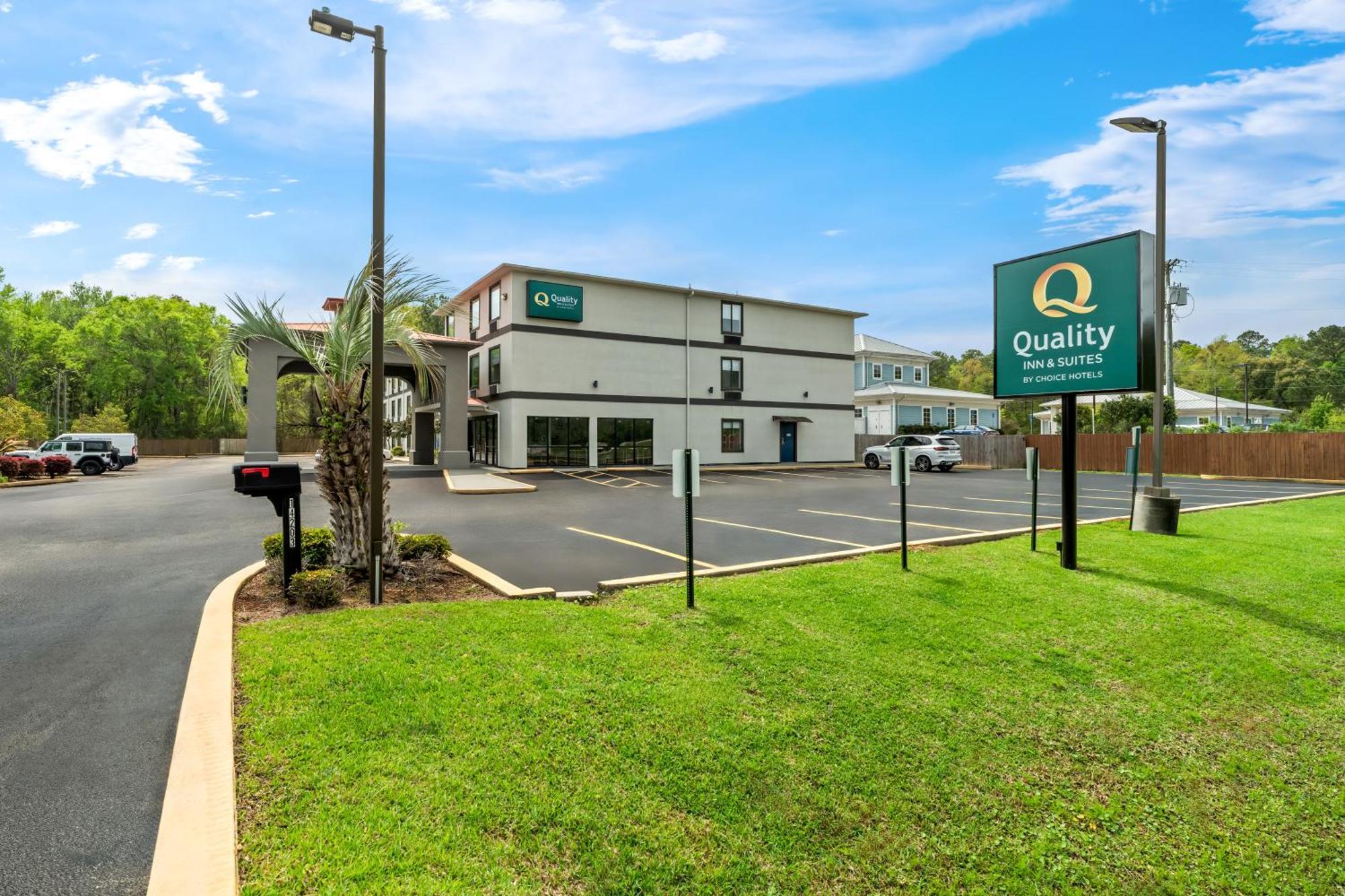 Quality Inn & Suites Biloxi Exteriör bild