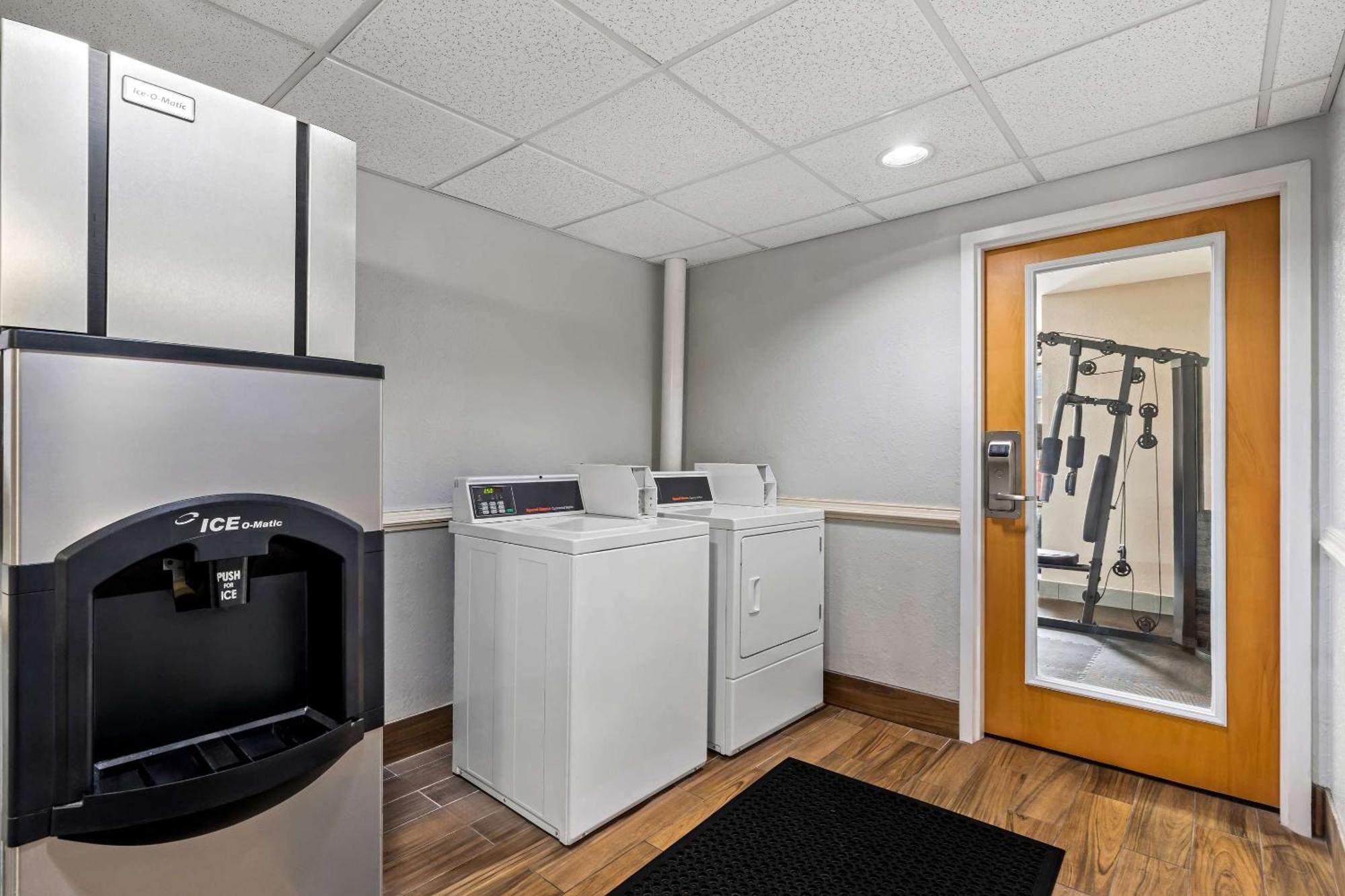 Quality Inn & Suites Biloxi Exteriör bild