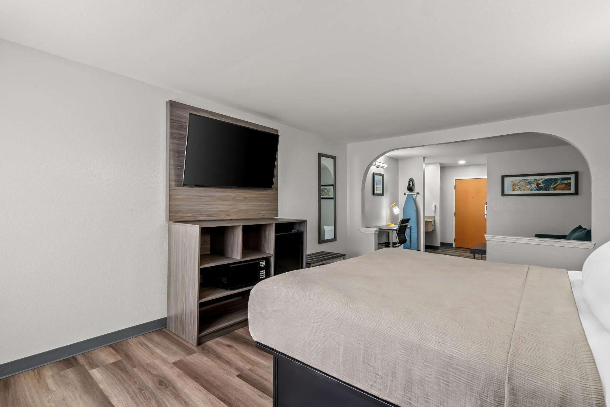 Quality Inn & Suites Biloxi Exteriör bild